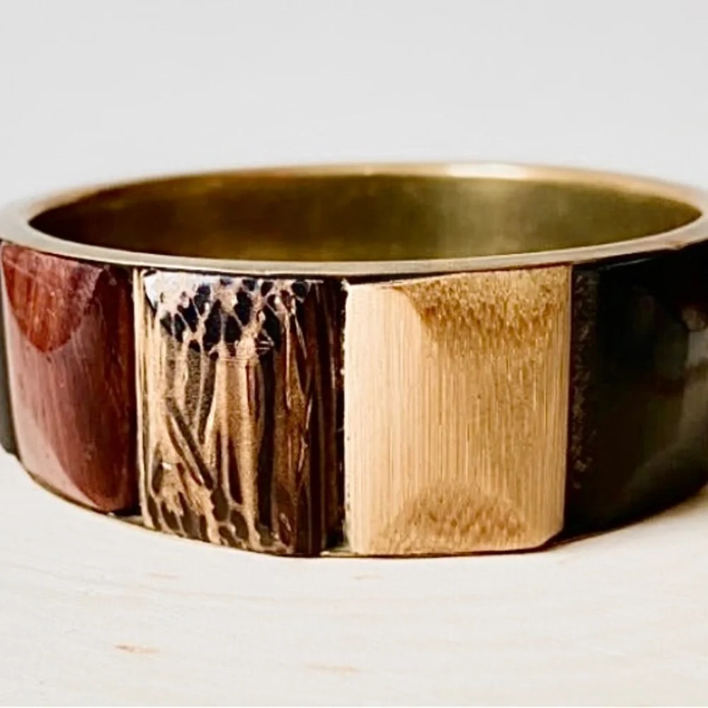 Beautiful Vintage Rustic Carved Wood Rectangle Panel Wide Brass Bangle Bracelet